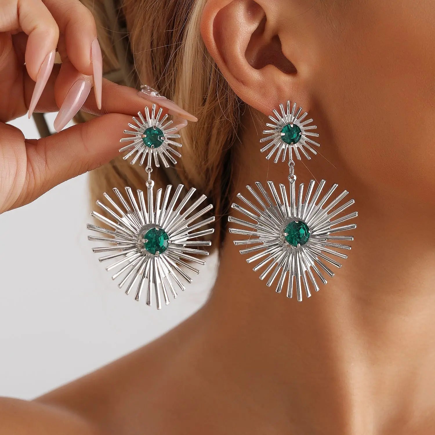 European American Style Personalized Rhinestone Light Luxury Earrings Women Versatile Exaggerated High-End Emerald Green Love - JN Fashion Fusion