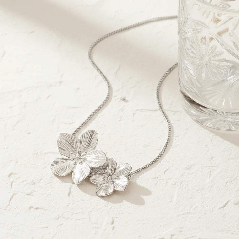 DGIDDK Stainless Steel New Fashion Large Floral Pendant Necklace Ladies' Vintage Elegant Delicate Collarbone Chain Accessory - JN Fashion Fusion