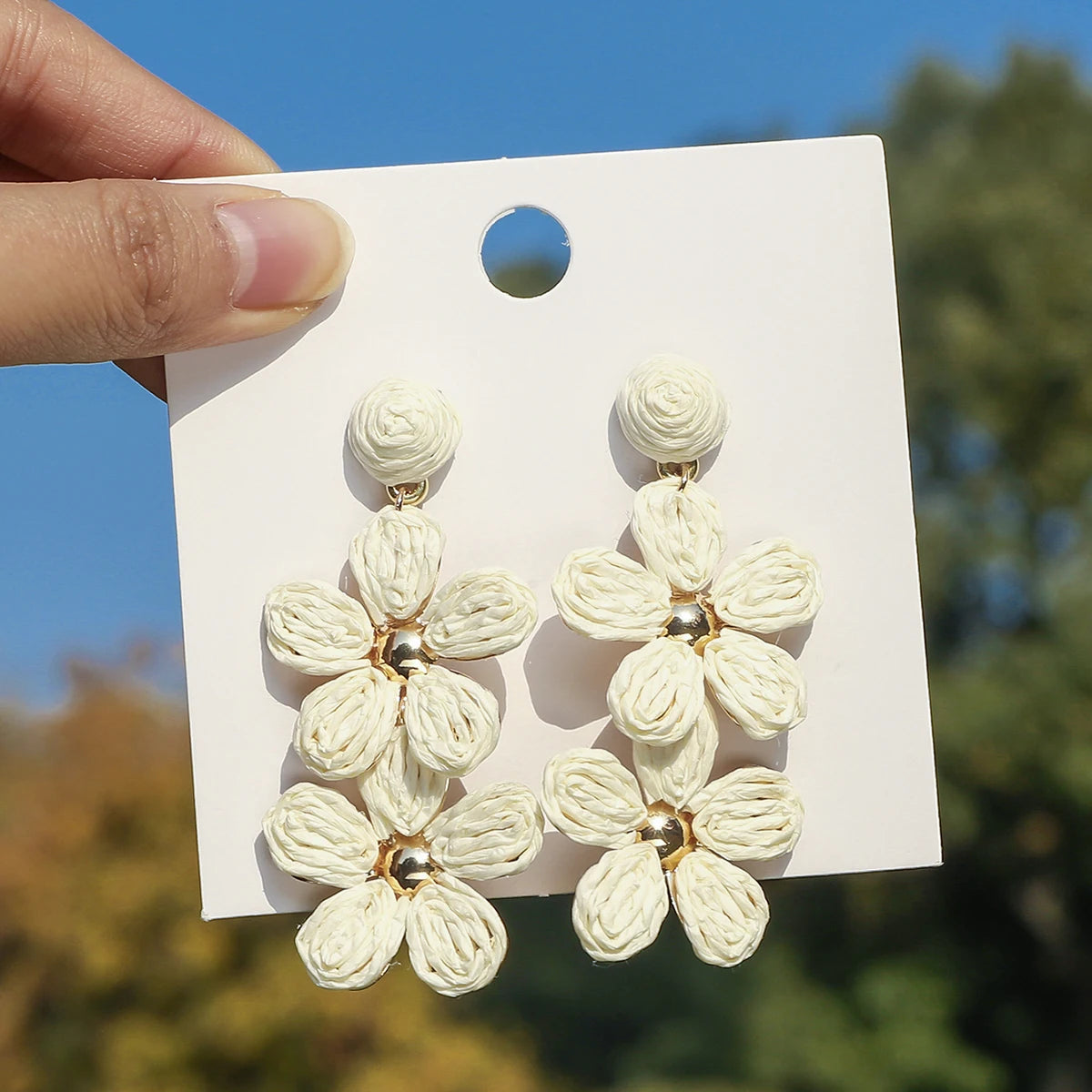 Bohemia Sweet Colorful Raffia Layered Flower Earrings for Women Girls Summer Handmade Rattan Knit Drop Earrings Holiday Jewelry