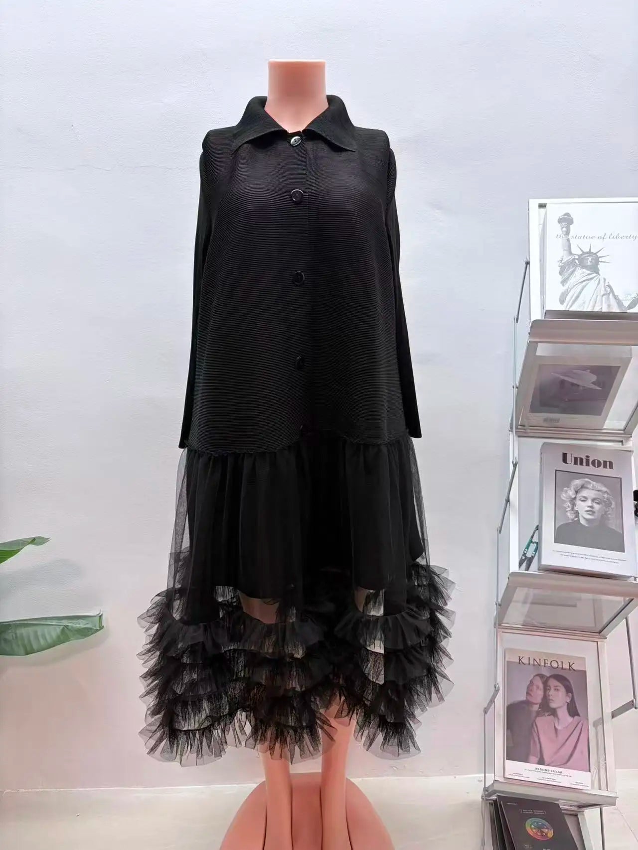 2026 Autumn Retro Solid Color Miyake New Design Sense Solid Color Casual Loose Dress Pleated Fashion Long Women's Clothing - JN Fashion Fusion